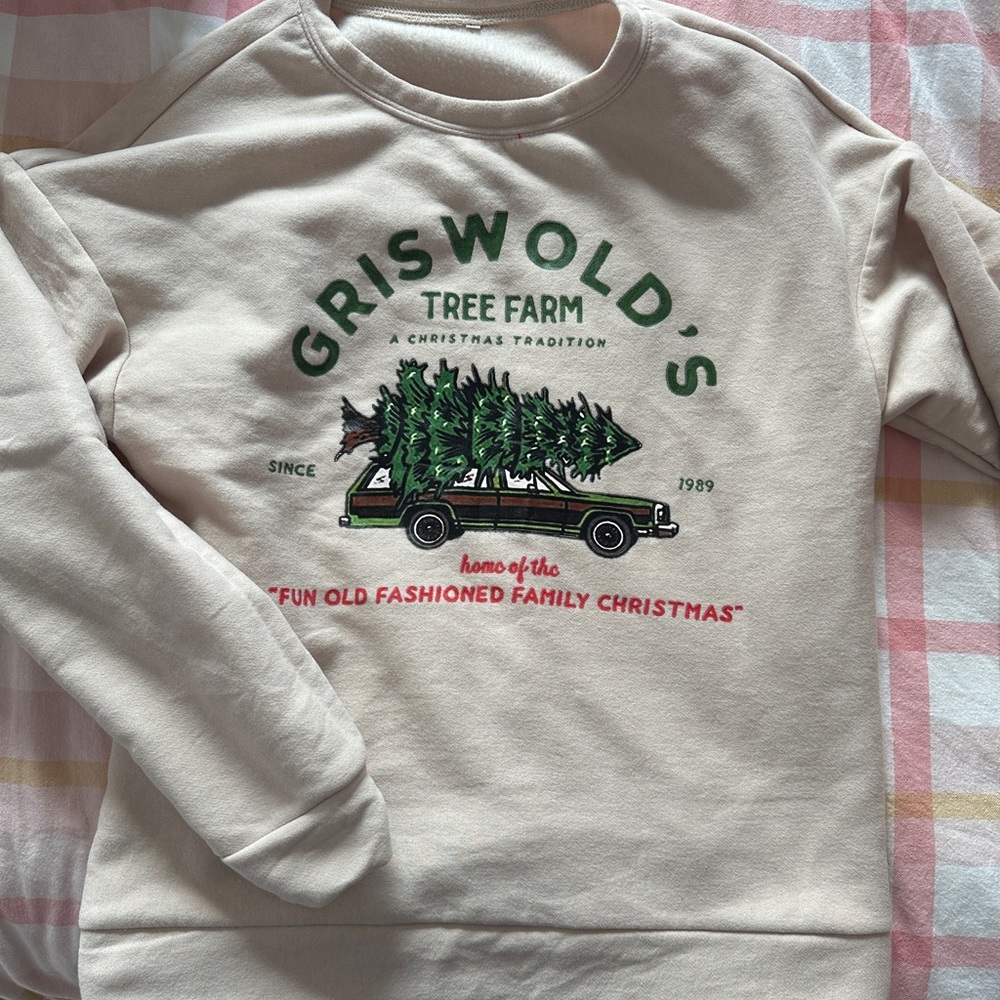 Cream Graphic Crewneck Sweatshirt with Holiday Tree Print